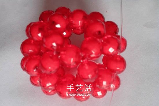 情人节串珠玫瑰花DIY 用串珠做红玫瑰的方法 -  www.shouyihuo.com