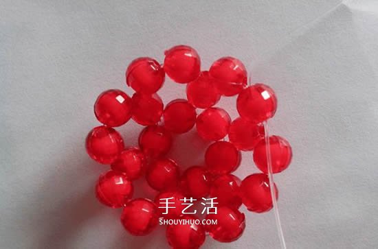 情人节串珠玫瑰花DIY 用串珠做红玫瑰的方法 -  www.shouyihuo.com