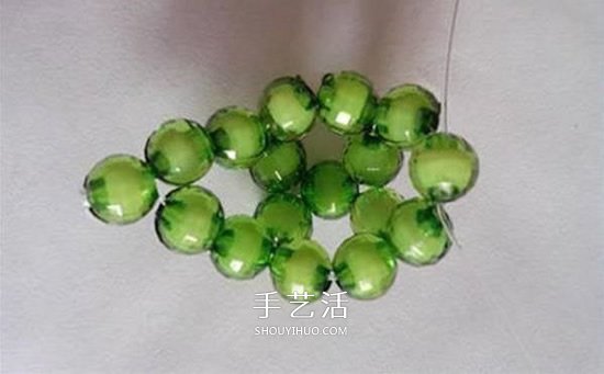 情人节串珠玫瑰花DIY 用串珠做红玫瑰的方法 -  www.shouyihuo.com