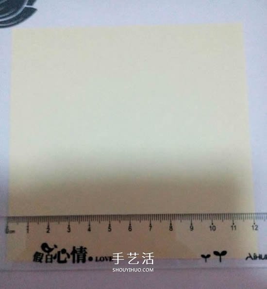简单纸花怎么做图解 组合式花朵的制作方法 -  www.shouyihuo.com