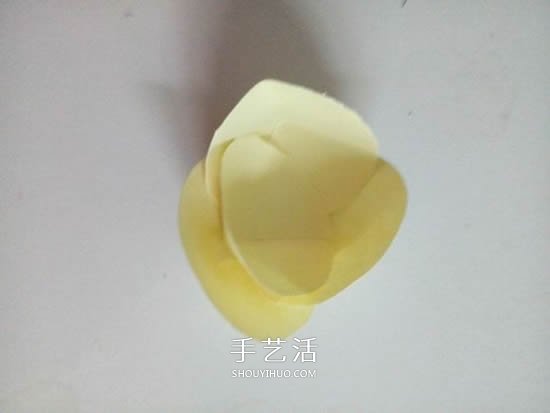 简单纸花怎么做图解 组合式花朵的制作方法 -  www.shouyihuo.com