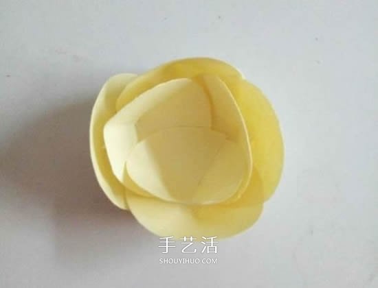 简单纸花怎么做图解 组合式花朵的制作方法 -  www.shouyihuo.com