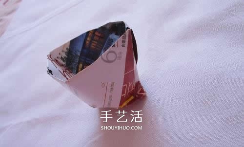 用废纸折叠垃圾盒图解 手工简易垃圾盒怎么做 -  www.shouyihuo.com