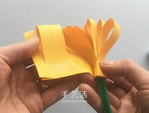 怎么做立体花朵贺卡 手工自制花朵贺卡的方法 -  www.shouyihuo.com