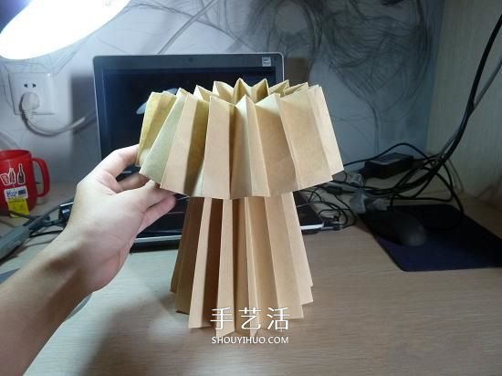 创意纸灯罩的折纸方法 漂亮灯罩的折法图解 -  www.shouyihuo.com