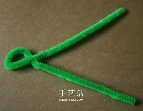 幼儿园手工制作变色龙 扭扭棒做变色龙的方法 -  www.shouyihuo.com