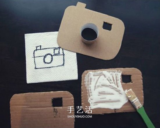 硬纸板手工制作相机 儿童做玩具相机的教程 -  www.shouyihuo.com