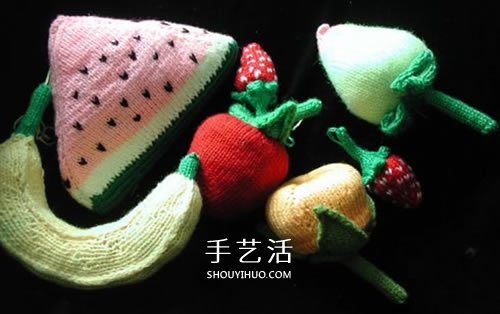用毛线做水果的作品图片 还能当做趣味靠枕 -  www.shouyihuo.com