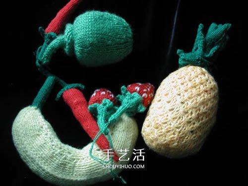 用毛线做水果的作品图片 还能当做趣味靠枕 -  www.shouyihuo.com