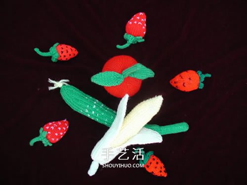 用毛线做水果的作品图片 还能当做趣味靠枕 -  www.shouyihuo.com