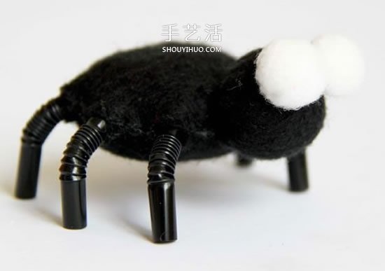 手工蜘蛛怎么做图解 吸管手工制作万圣节蜘蛛 -  www.shouyihuo.com