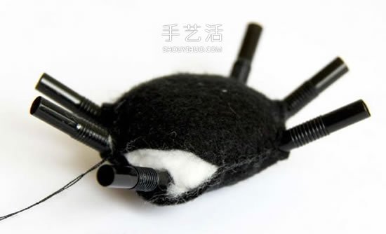 手工蜘蛛怎么做图解 吸管手工制作万圣节蜘蛛 -  www.shouyihuo.com