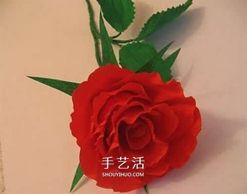 皱纹纸做花：漂亮纸玫瑰花的制作方法图解 -  www.shouyihuo.com