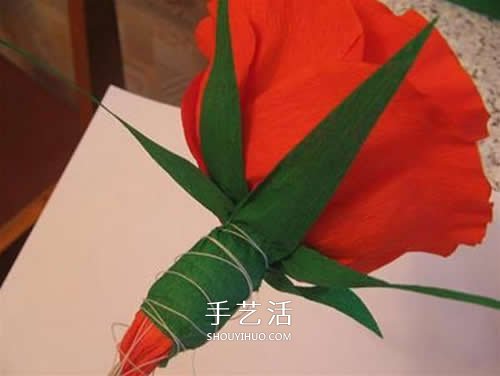 皱纹纸做花：漂亮纸玫瑰花的制作方法图解 -  www.shouyihuo.com