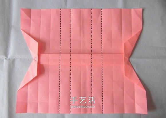 百合花纸巾盒的折法 带花纸巾盒怎么折图解 -  www.shouyihuo.com