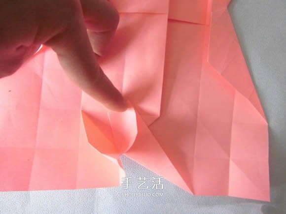 百合花纸巾盒的折法 带花纸巾盒怎么折图解 -  www.shouyihuo.com