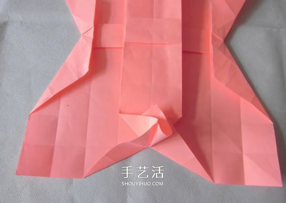 百合花纸巾盒的折法 带花纸巾盒怎么折图解 -  www.shouyihuo.com