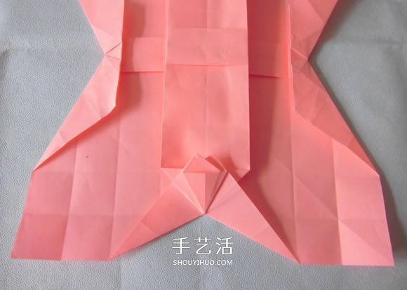 百合花纸巾盒的折法 带花纸巾盒怎么折图解 -  www.shouyihuo.com