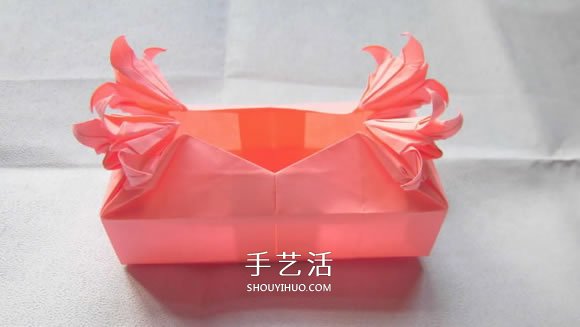 百合花纸巾盒的折法 带花纸巾盒怎么折图解 -  www.shouyihuo.com