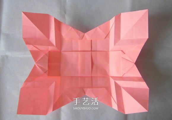 百合花纸巾盒的折法 带花纸巾盒怎么折图解 -  www.shouyihuo.com
