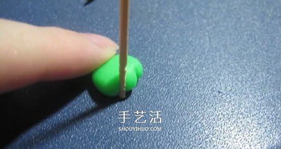 做一只可爱的豆糕蛙 橡皮泥制作小青蛙图解 -  www.shouyihuo.com