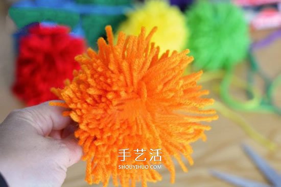 毛线手工制作冰激凌 DIY充满活力的夏日挂饰 -  www.shouyihuo.com