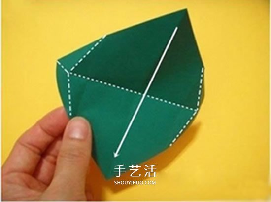 儿童折纸草莓的教程 简单草莓怎么折图解 -  www.shouyihuo.com