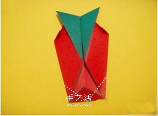 儿童折纸草莓的教程 简单草莓怎么折图解 -  www.shouyihuo.com