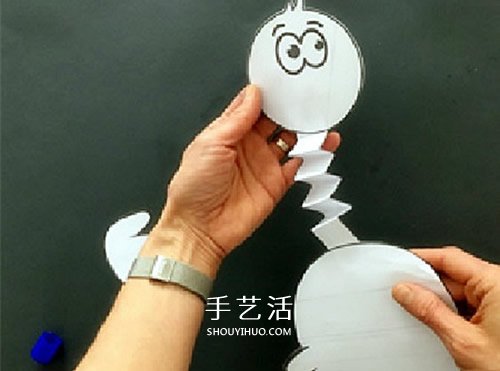 幼儿手工鸵鸟的制作方法 简单卡纸做卡通鸵鸟 -  www.shouyihuo.com
