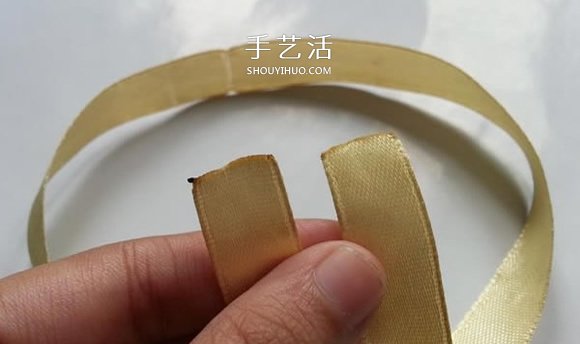缎带折叠玫瑰花的折法 DIY好看的玫瑰花戒图解 -  www.shouyihuo.com