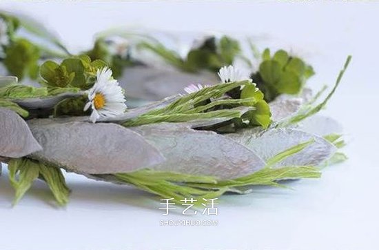 幼儿园手工花环怎么做 小清新鸡蛋托花环DIY -  www.shouyihuo.com