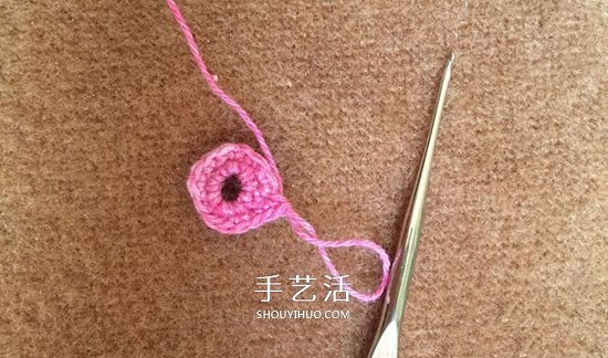 怎么钩织小萝卜的方法 简单水萝卜的钩法图解 -  www.shouyihuo.com