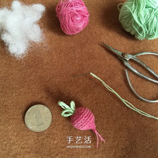 怎么钩织小萝卜的方法 简单水萝卜的钩法图解 -  www.shouyihuo.com