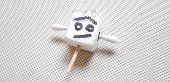 幼兒園玩具跑車的做法 DIY捲紙筒賽車的方法