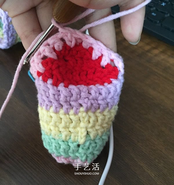 如糖果般甜美！适合半岁宝宝的袜子钩针编织 -  www.shouyihuo.com