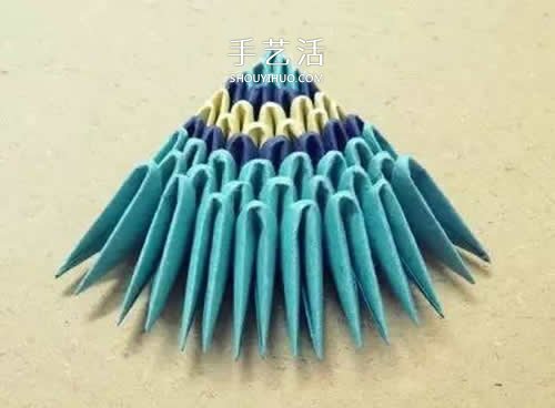 三角插小鱼折法图解 简单热带小鱼用三角插做 -  www.shouyihuo.com