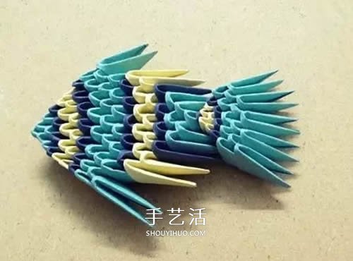 三角插小鱼折法图解 简单热带小鱼用三角插做 -  www.shouyihuo.com