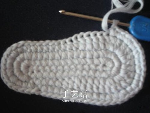宝宝保暖毛线鞋的编法 手工编织婴儿鞋图解 -  www.shouyihuo.com
