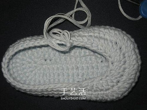 宝宝保暖毛线鞋的编法 手工编织婴儿鞋图解 -  www.shouyihuo.com