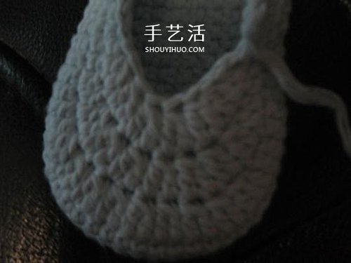 宝宝保暖毛线鞋的编法 手工编织婴儿鞋图解 -  www.shouyihuo.com