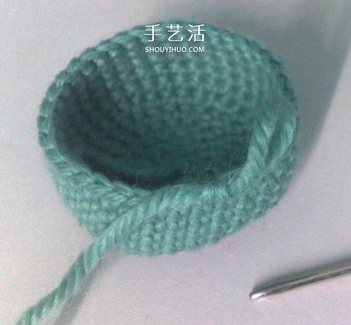 带提手收纳篮的编织方法 钩针编织毛线小篮子 -  www.shouyihuo.com
