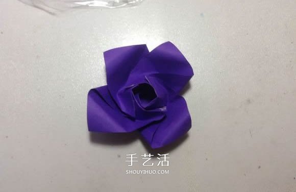 怎么折纸月季花的方法 手工月季花的折法图解 -  www.shouyihuo.com