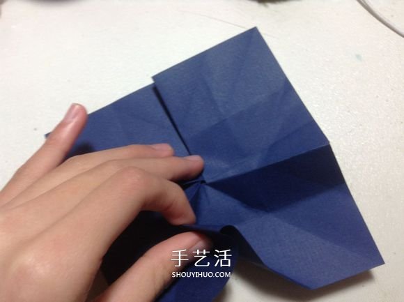 怎么折纸月季花的方法 手工月季花的折法图解 -  www.shouyihuo.com