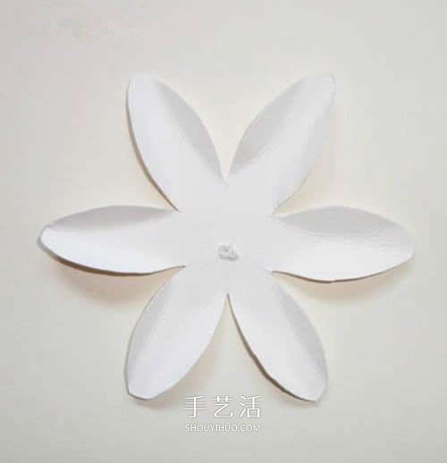 幼儿园母亲节手工制作 用卡纸手工做爱心花 -  www.shouyihuo.com