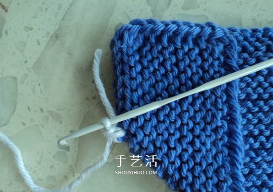 两种毛线搭配 手工编织漂亮地板鞋的织法图解 -  www.shouyihuo.com