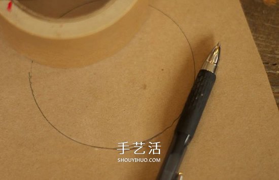 给自己一份小礼物！用卷纸筒做儿童节火箭礼物 -  www.shouyihuo.com