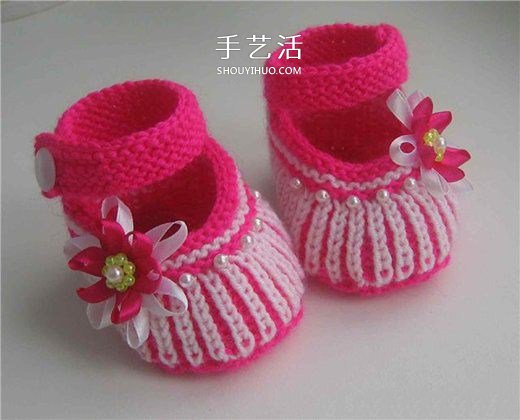 女宝宝保暖毛线鞋编织图解 带扣带和花朵装饰 -  www.shouyihuo.com