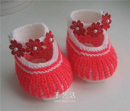 女宝宝保暖毛线鞋编织图解 带扣带和花朵装饰 -  www.shouyihuo.com