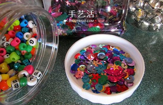 幼儿园简易风铃的做法 鸡蛋托废物利用做风铃 -  www.shouyihuo.com