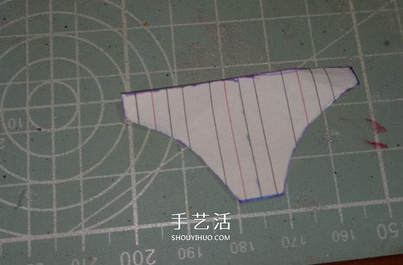 瞅瞅带你做：漂亮娃娃衣服的手工制作教程 -  www.shouyihuo.com